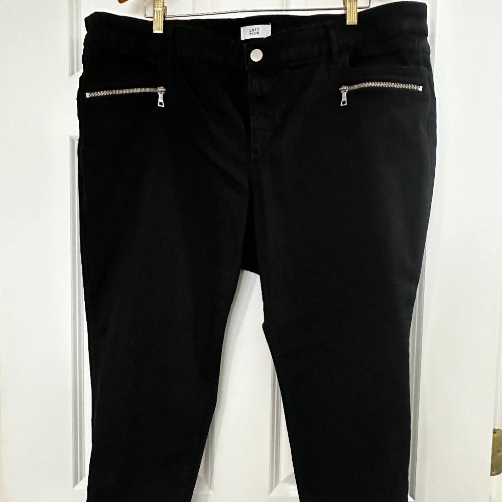 LOFT Plus Black Skinny Jeans w/ Zipper Details | Size 22 NWOT - Picture 2 of 11